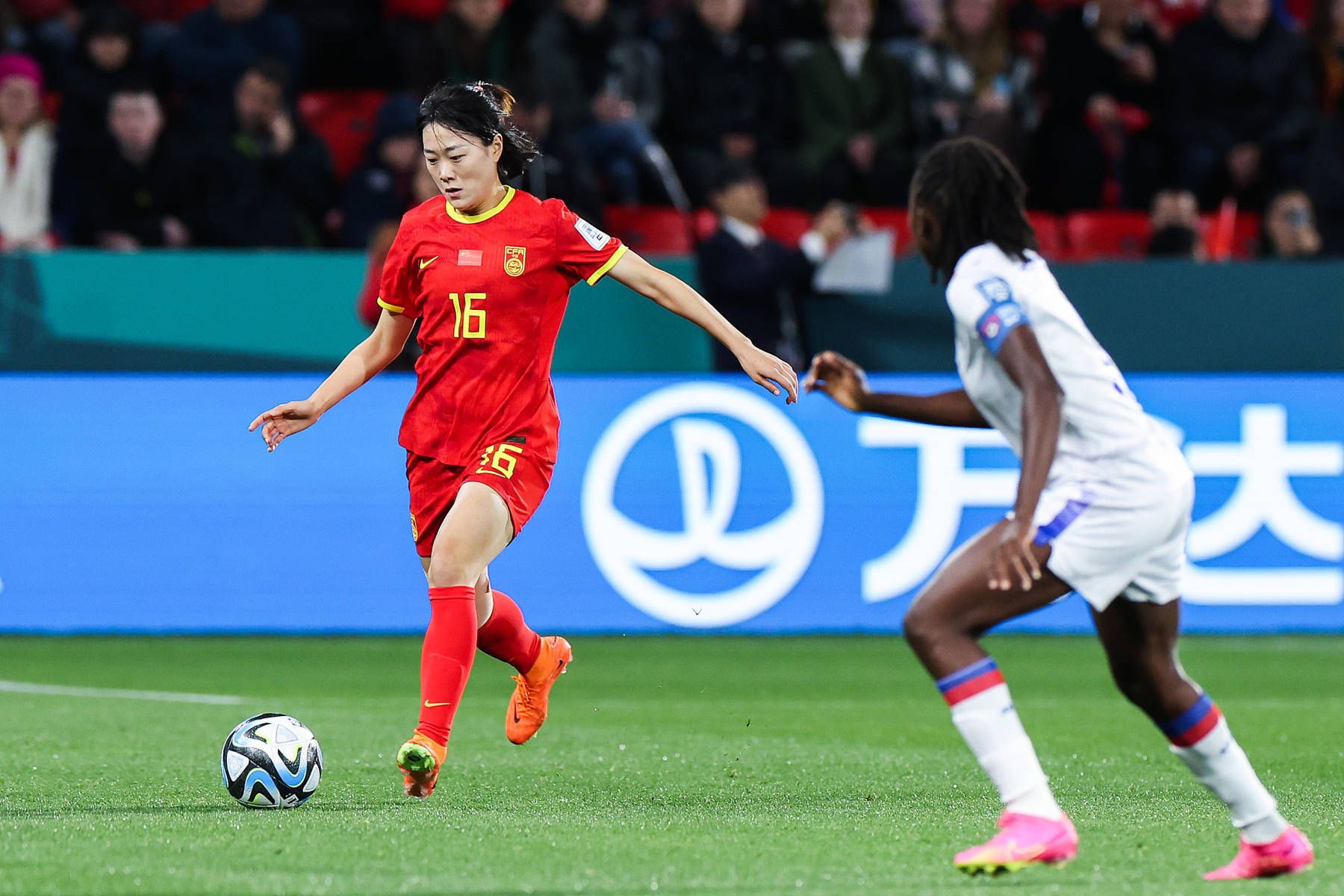全场比赛结束，阿森纳2-1狼队。